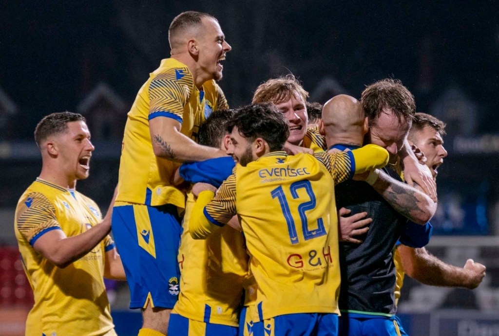 Ballymacash Rangers 0-1 Bangor: Steel decider signed and sealed after Glover&nbsp;stunner