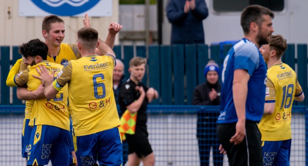 Bangor 3-1 Moyola Park: Success has Seasiders on title&nbsp;cusp