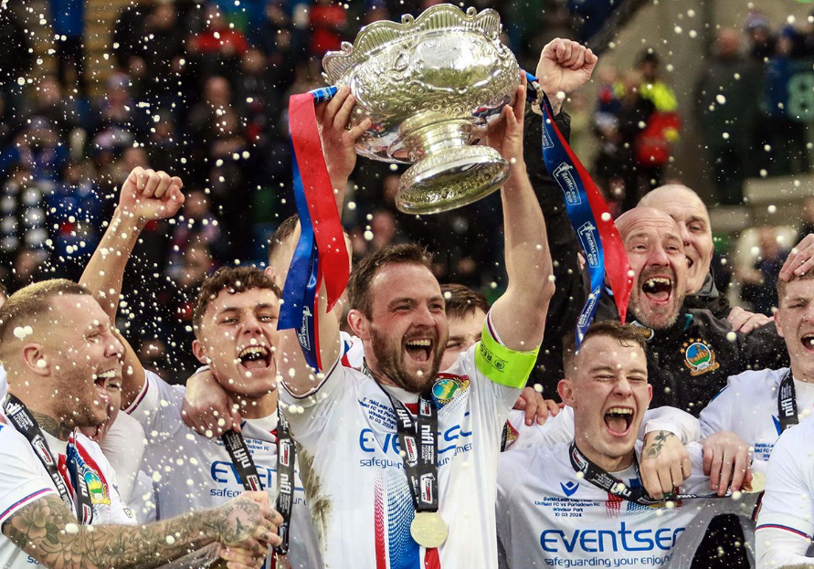 Linfield’s captain fantastic Jamie Mulgrew is perfect inspiration to Blues’ present and&nbsp;future